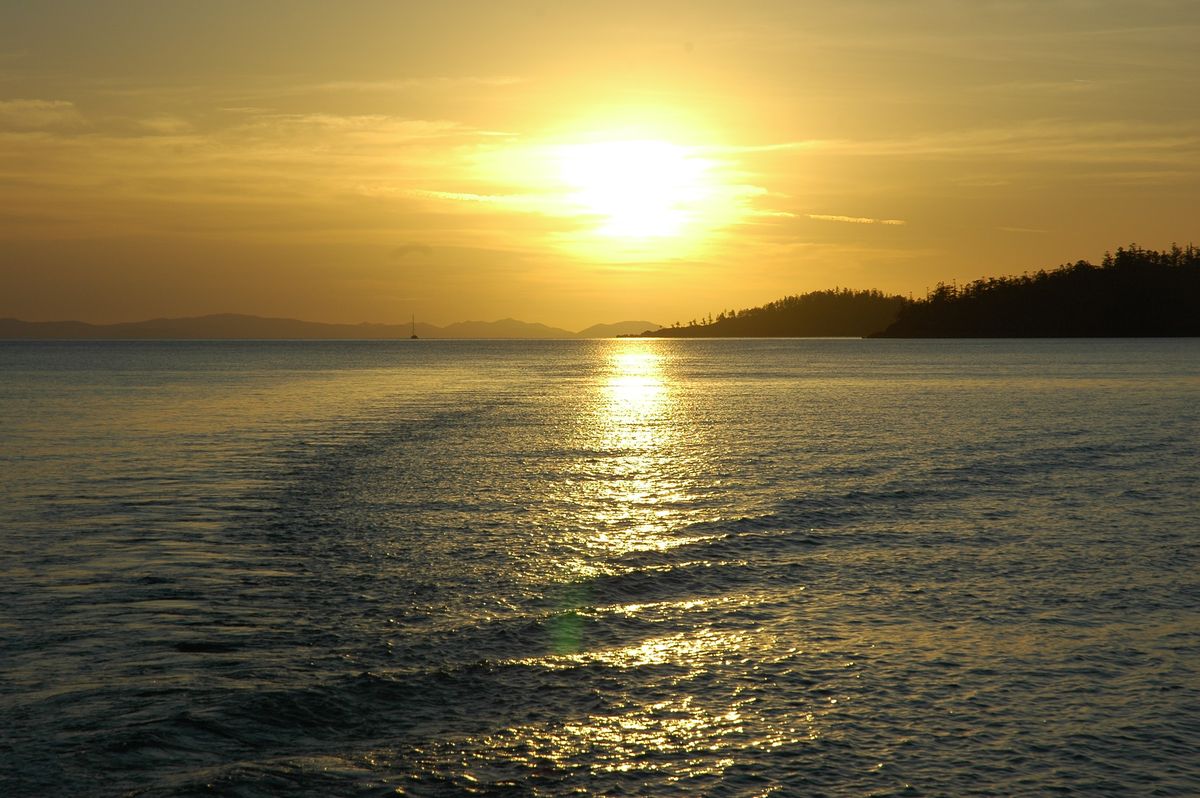 Dream away! Es muss für mich nicht immer das perfekte Bild sein - es ist eine Momentaufnahme eines besonderen Augenblickes! Hier habe ich den Sonnenuntergang während meines Segeltörns um die Whitsunday Islands in Australien eingefangen. Da packt mich gleich wieder das Fernweh und ich mag wieder die sanften Wellen gegen das Boot schlagen hören.