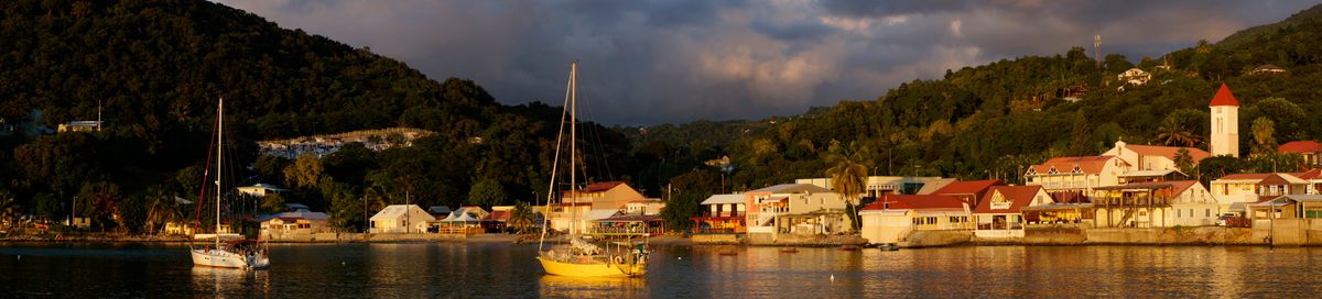 Deshaie, Guadeloupe, Nov2011, coucher de soleil sur la baie